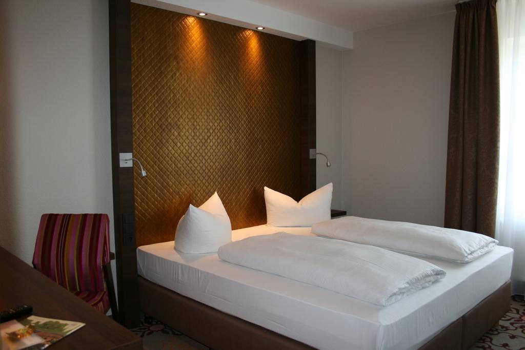 Hotel Parqeo Im A66 Gelnhausen Εξωτερικό φωτογραφία