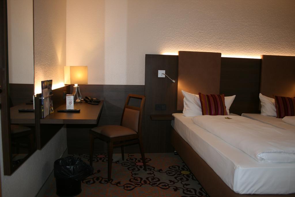 Hotel Parqeo Im A66 Gelnhausen Εξωτερικό φωτογραφία