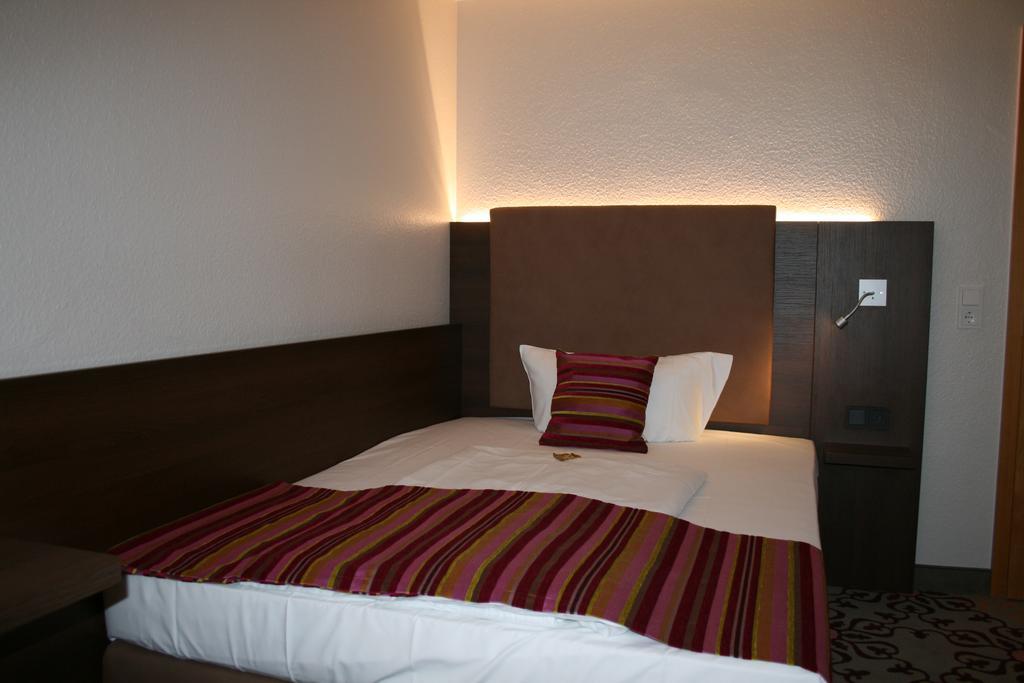 Hotel Parqeo Im A66 Gelnhausen Εξωτερικό φωτογραφία