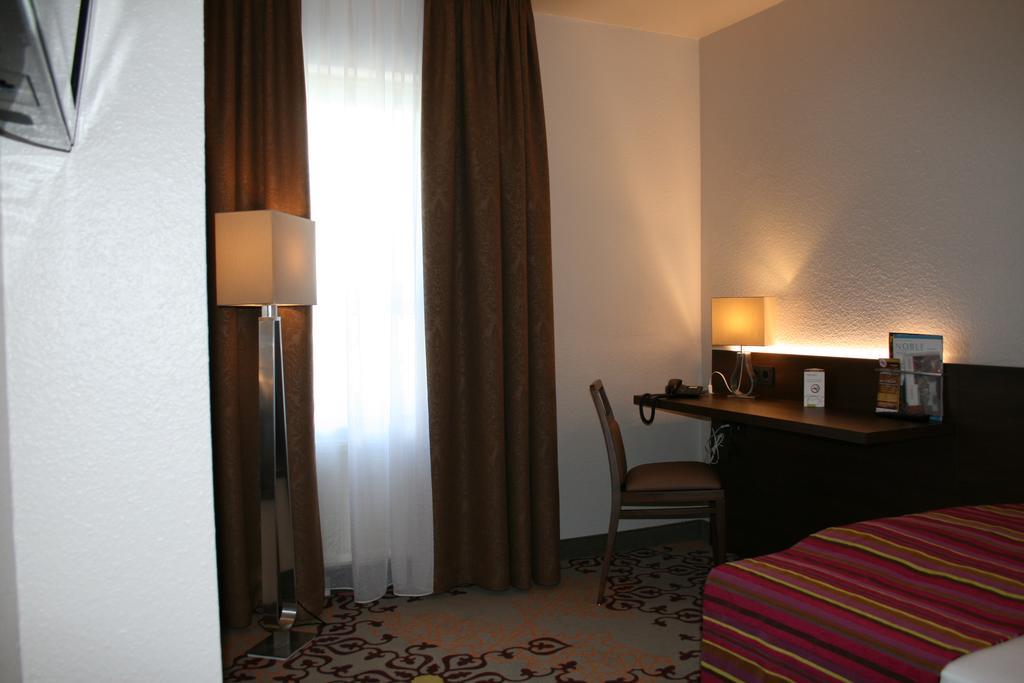 Hotel Parqeo Im A66 Gelnhausen Εξωτερικό φωτογραφία